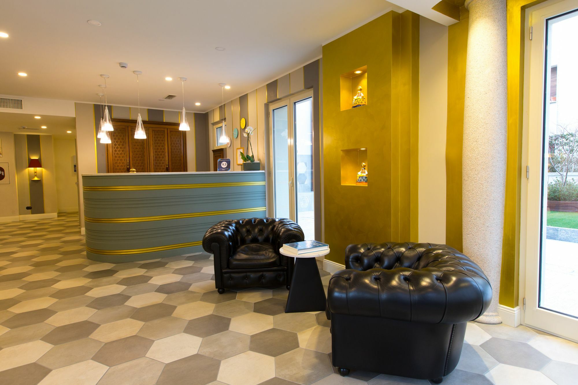Hotel Al Campanile - Luxury Suites & Apartments Baveno Exterior foto